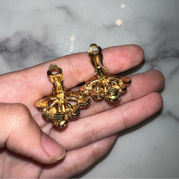 Louis Vuitton clip on earrings - Picture 4 of 7